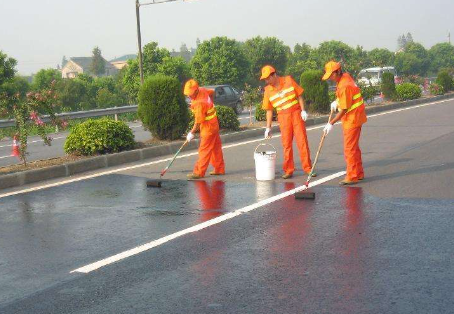 淮安 彩色路面喷漆维修改色的使用寿命有多长？